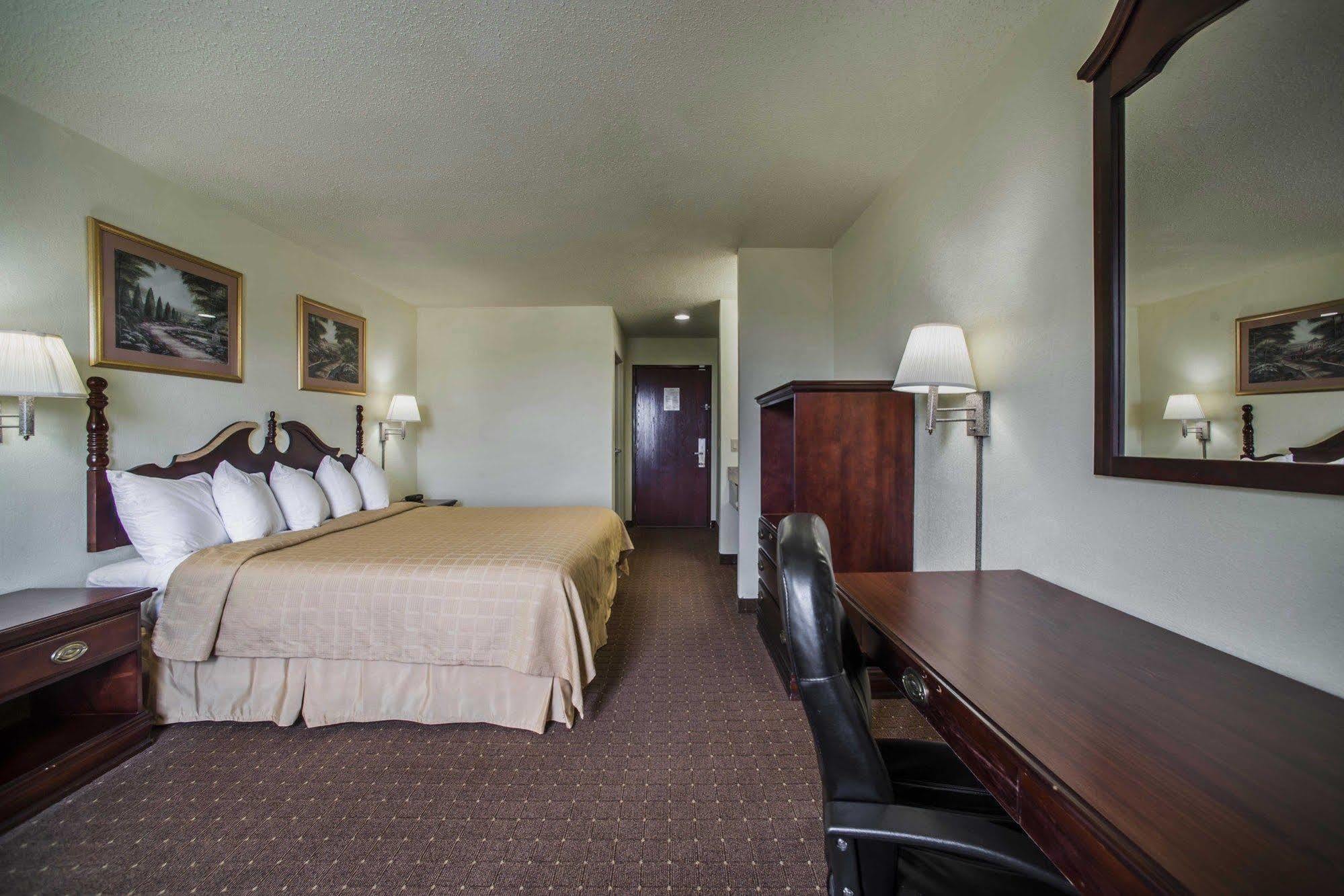 Quality Inn Harrisburg Zewnętrze zdjęcie